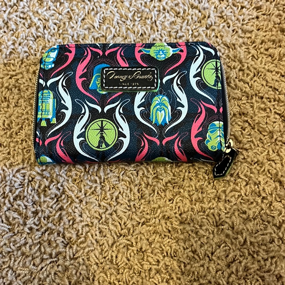 Disney Dooney & Bourke Star wars 2015 zip around wallet